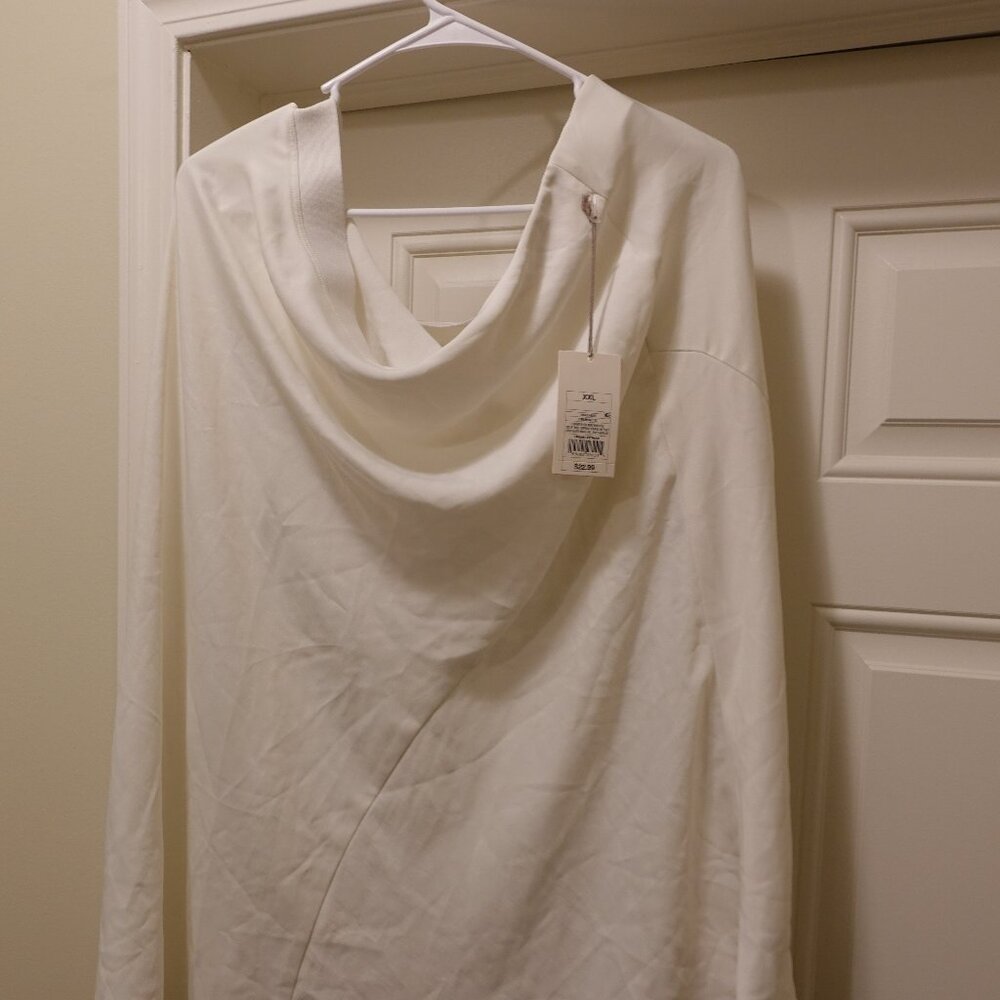 Woman's white midi skirt. Size XXL. NWT